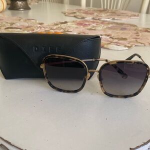 DIFF Women’s Sunglasses